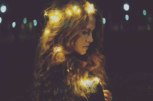 12 Tips from a #RealBride Expert: How to Afford Both Your Dream Wedding AND Honeymoon